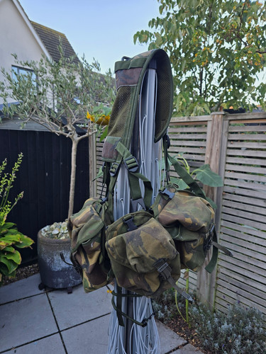 Camouflage military surplus - camouflage,